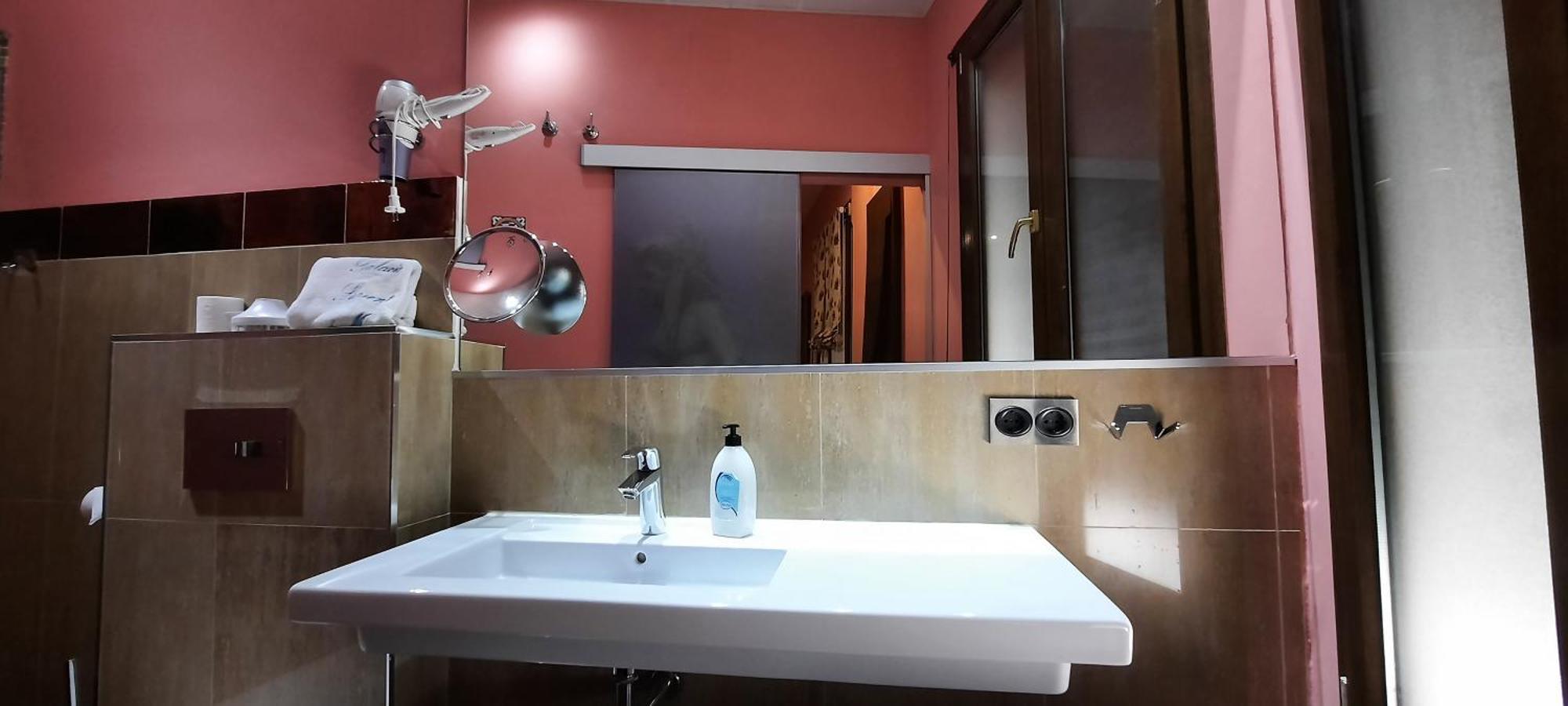 Palacio Sirvente Mieres - Parking Gratuito Andújar Δωμάτιο φωτογραφία